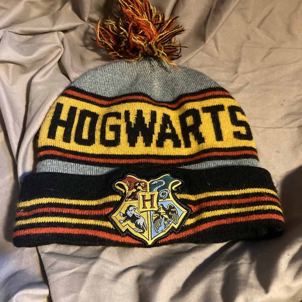 Hogwarts Knit Pom Beanie - Gray, Yellow, Black